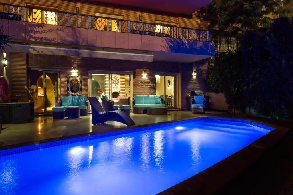 Magnifique duplex avec piscine à vendre